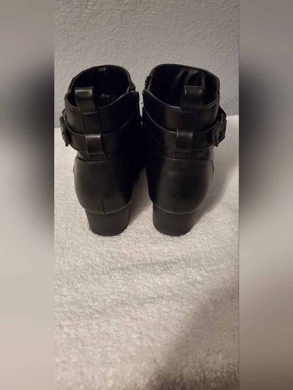 Childrens /Girls Black Ankle Boots Size 4